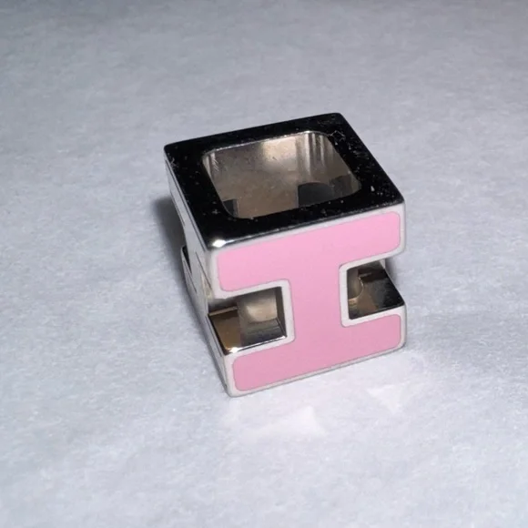 Hermès AUTHENTIC H Cube Cage d’H d’Ash Silver Bubblegum Pink Block Pendant - Picture 8 of 16